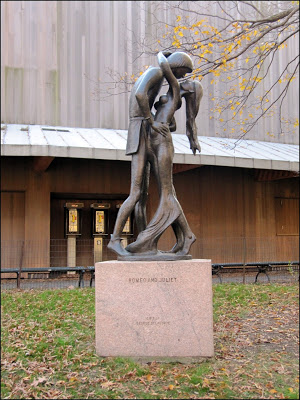Escultura de Romeo y Julieta (New York)